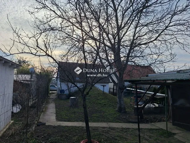 Eladó ház Bicske 25 nm