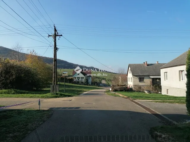 Eladó telek Epöl 834 nm