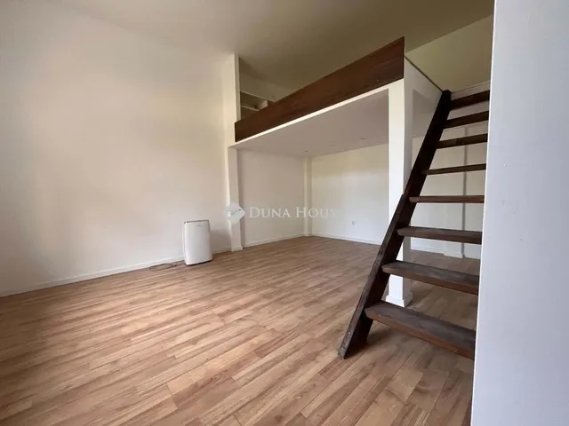 Eladó lakás Budapest XV. kerület, Rákospalota 32 nm