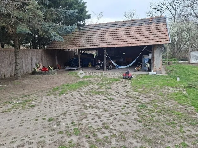 Eladó ház Fót 240 nm