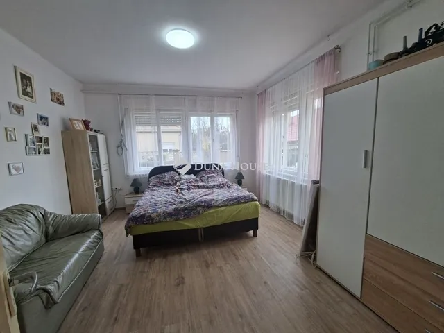Eladó ház Fót 240 nm