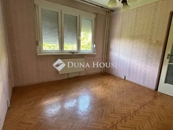 Eladó lakás Cegléd 54 nm