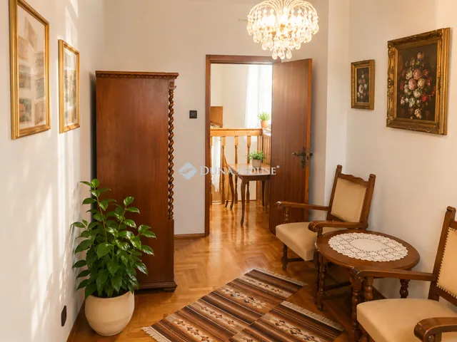 Eladó ház Budapest XV. kerület, Rákospalota 164 nm