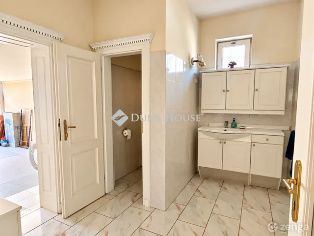 Eladó ház Budapest XV. kerület, Pestújhely 197 nm