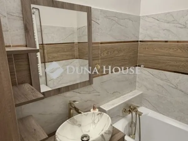 Eladó lakás Budapest XV. kerület 59 nm