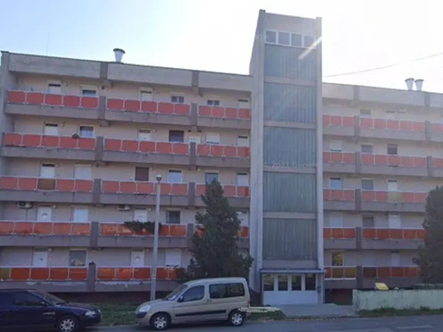 Eladó lakás Komló 52 nm