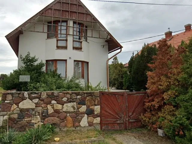 Eladó ház Balatonakali 216 nm