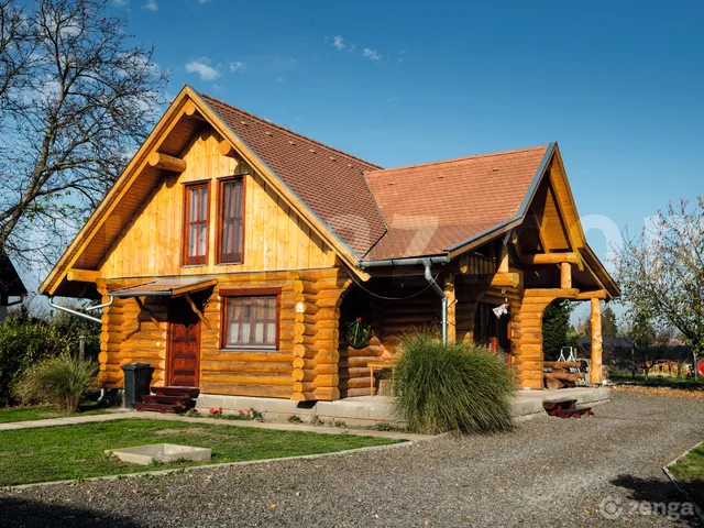 Eladó ház Békéscsaba, Fényes 100 nm