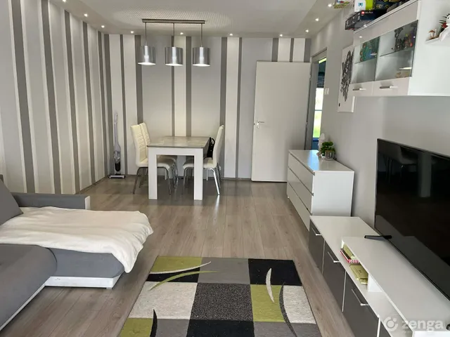 Eladó lakás Kaposvár, Északnyugati városrész, Kinizsi lakótelep 53 nm