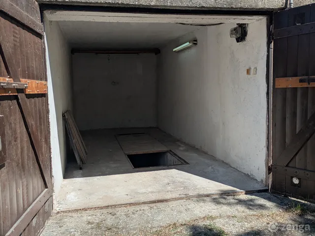 Eladó garázs Szeged, Tarján 14 nm