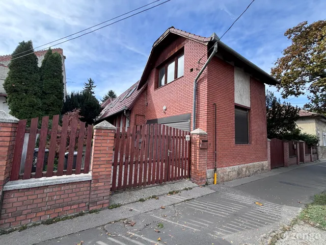 Eladó ház Budapest XV. kerület, Rákospalota 197 nm