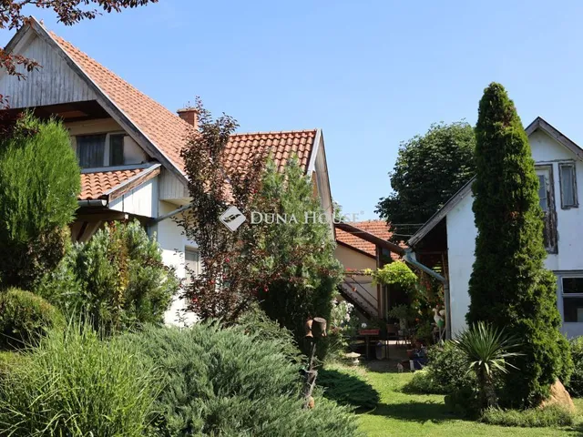Eladó ház Gyula 300 nm