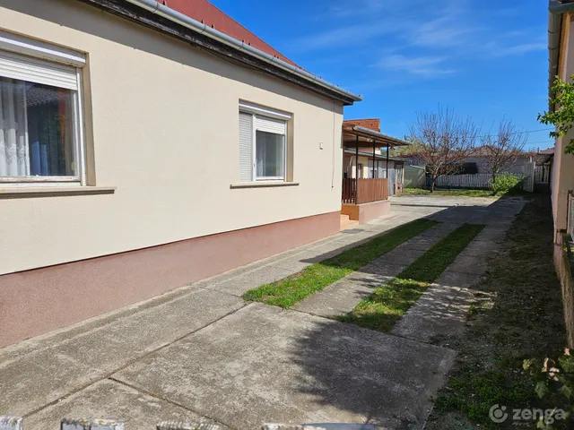 Eladó ház Győr, Ménfőcsanak 140 nm