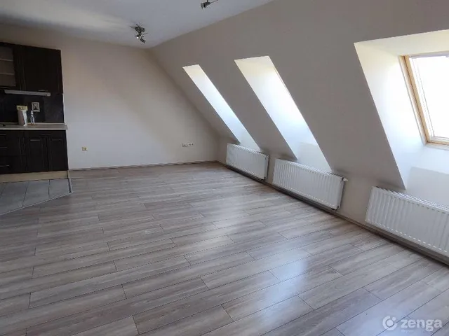 Kiadó lakás Budaörs, Városközpont, Budapesti út 14 125 nm