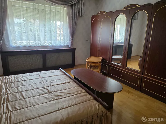 Eladó ház Sopron, Belváros külső 200 nm