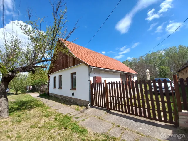 Eladó ház Györköny 105 nm