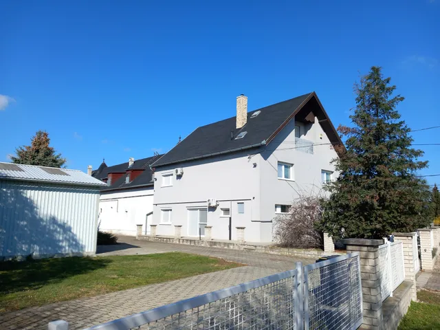 Eladó ház Székesfehérvár, Feketehegy 170 nm