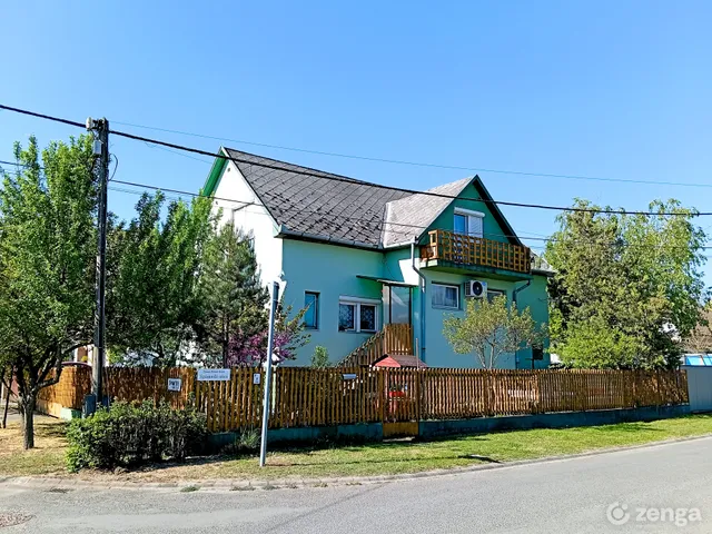 Eladó ház Debrecen, Veres Péter-kert 183 nm