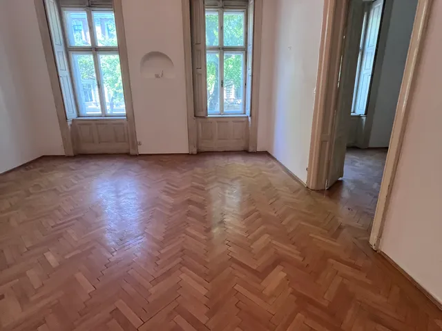 Eladó lakás Budapest VI. kerület, Nagykörúton belüli terület 98 nm