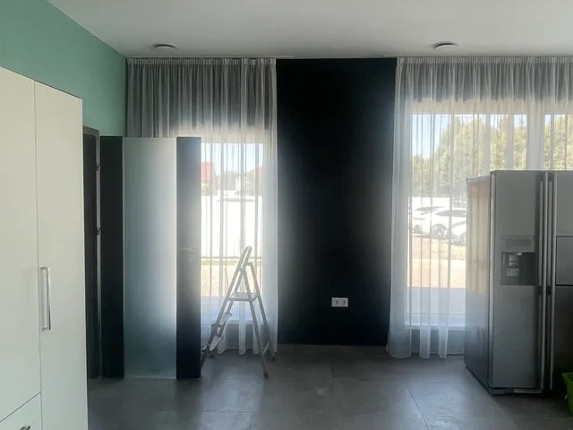 Kiadó kereskedelmi és ipari ingatlan Nyíregyháza 90 nm
