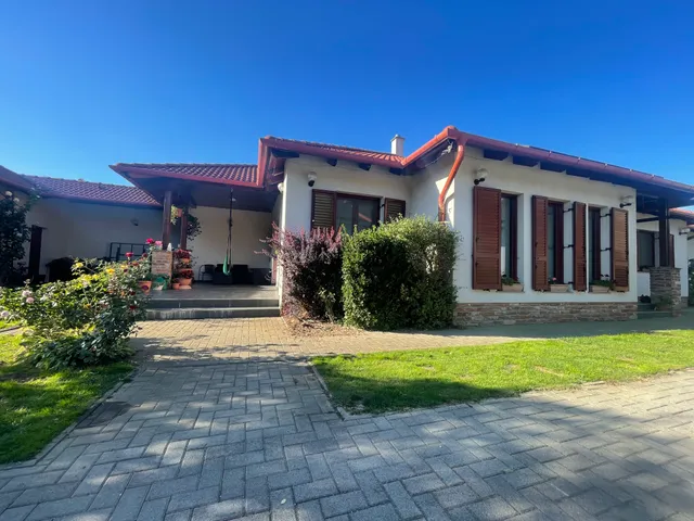 Eladó ház Nyírpazony, Kabalás 143 nm