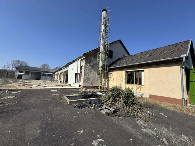 Eladó kereskedelmi és ipari ingatlan Nyírlugos 1700 nm