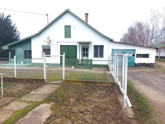 Eladó mezőgazdasági ingatlan Hosszúpályi 3000 nm