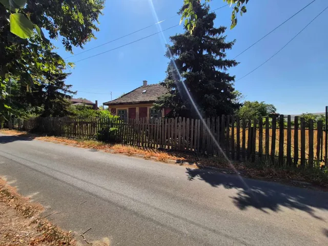 Eladó telek Debrecen, Falóger 1057 nm