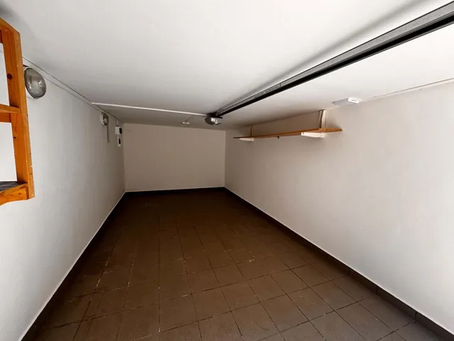 Eladó garázs Debrecen, Nagyerdő 18 nm