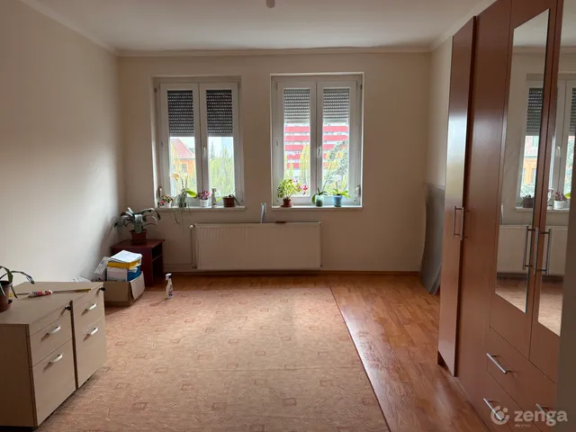 Eladó lakás Komárom 48 nm