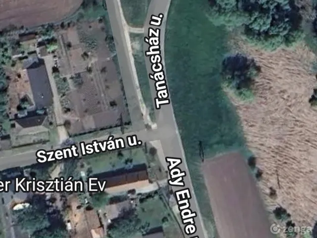 Eladó telek Baracs 720 nm