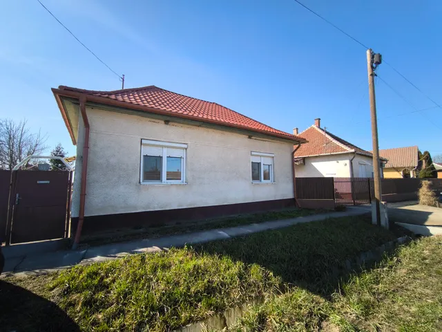 Eladó ház Nagykereki, Petőfi utca 94 nm