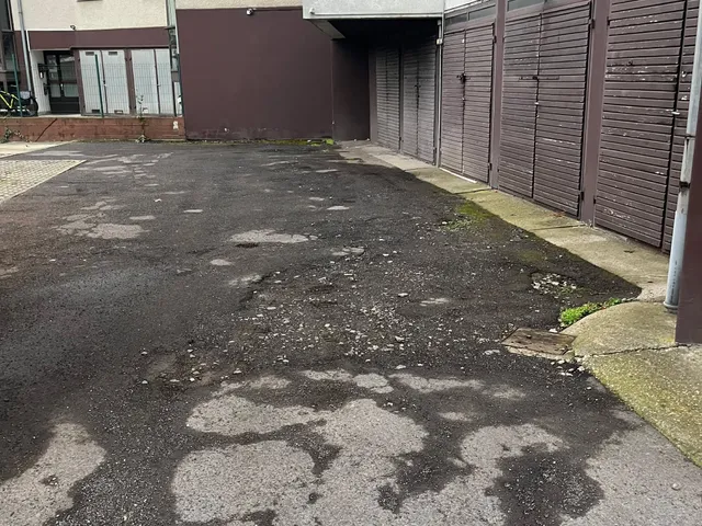 Eladó garázs Debrecen, Tőzsér utca 11 nm