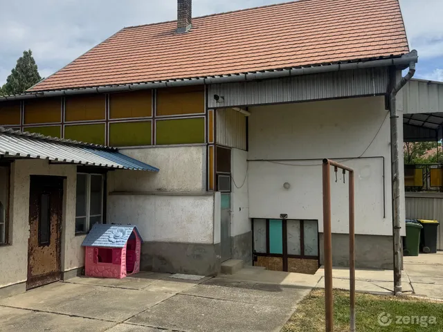 Eladó ház Bátaszék 144 nm