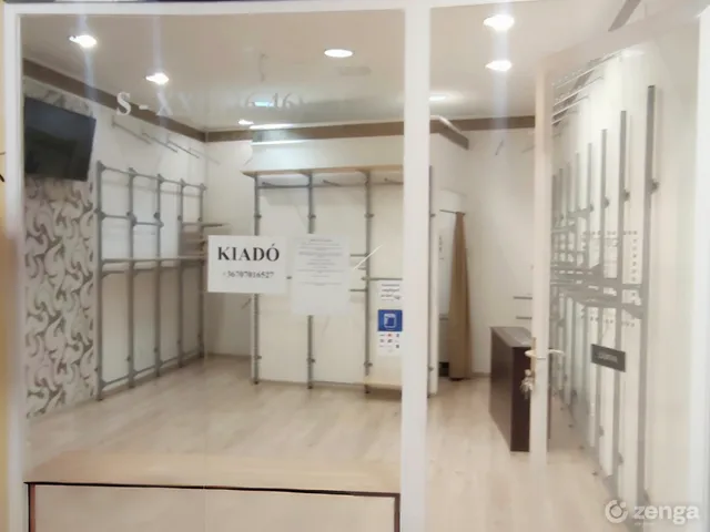 Eladó kereskedelmi és ipari ingatlan Komárom, Igmándi út 12  26 nm