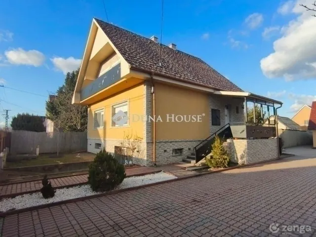 Eladó ház Ócsa 204 nm