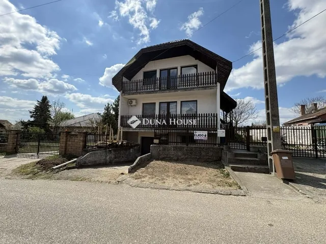 Eladó ház Ócsa 188 nm