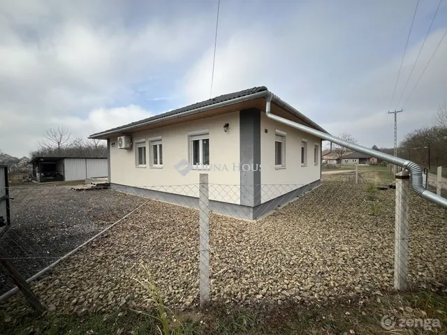 Eladó ház Dánszentmiklós 107 nm