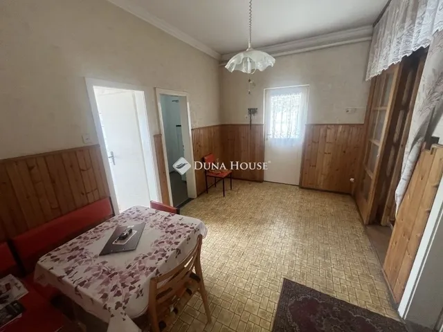 Eladó ház Dánszentmiklós 149 nm