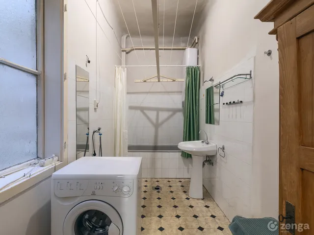 Eladó lakás Budapest VI. kerület, Nagykörúton belüli terület, Dessewffy 39 83 nm