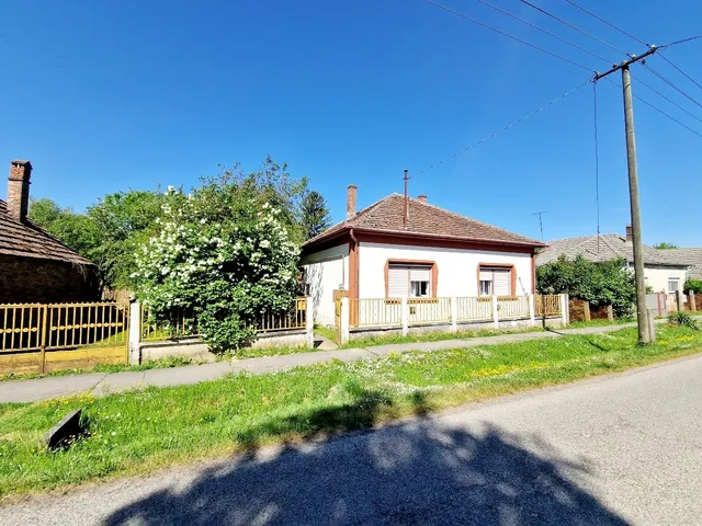 Eladó ház Bolhó 112 nm