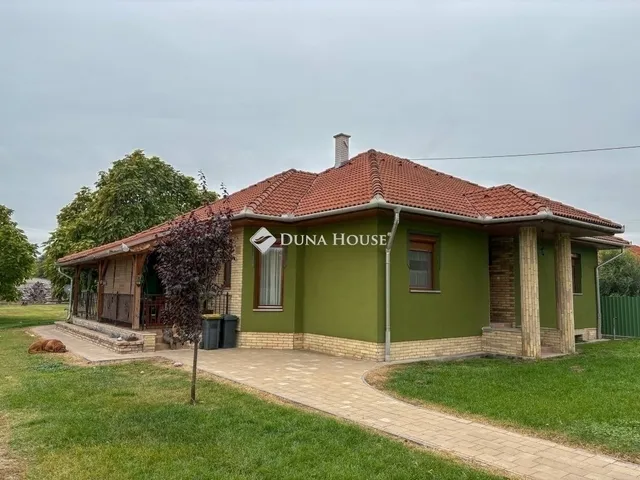 Eladó ház Hernád 99 nm