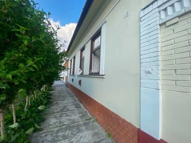 Eladó ház Cegléd 92 nm