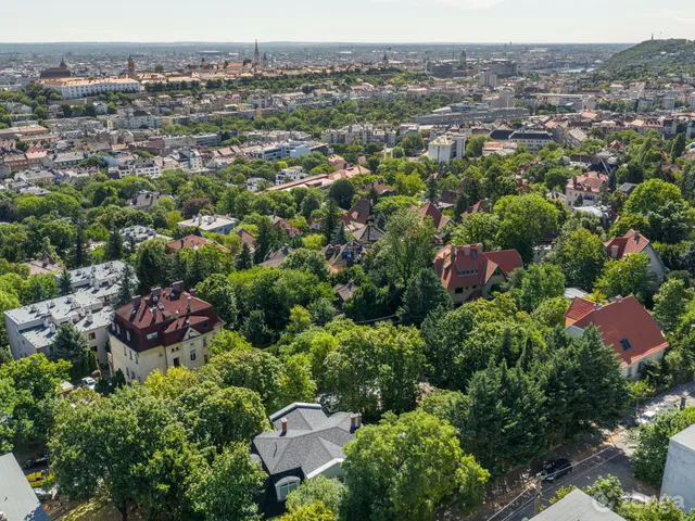 Eladó ház Budapest XII. kerület, Kissvábhegy 510 nm