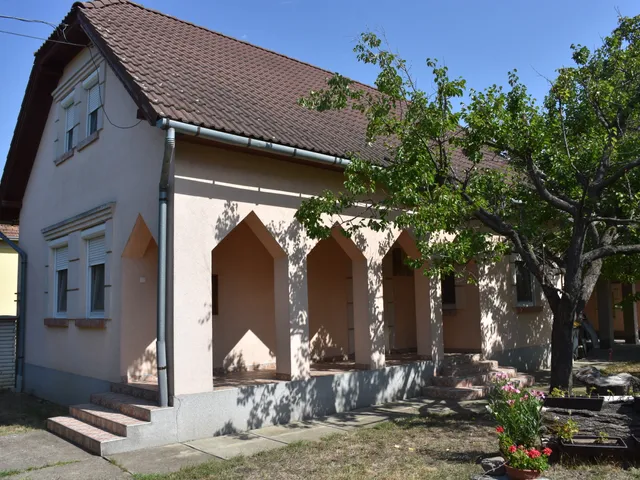 Eladó ház Törökszentmiklós 96 nm