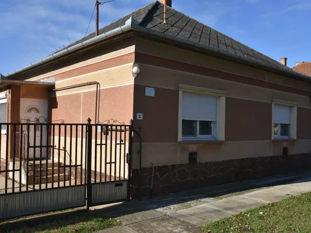 Eladó ház Törökszentmiklós 72 nm