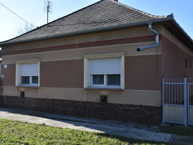 Eladó ház Törökszentmiklós 72 nm