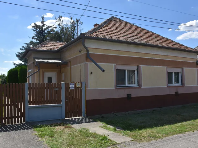 Eladó ház Törökszentmiklós 74 nm