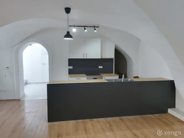 Eladó lakás Sopron, Belváros 80 nm
