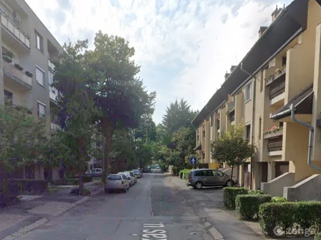 Eladó garázs Debrecen, Vargakert 13 nm